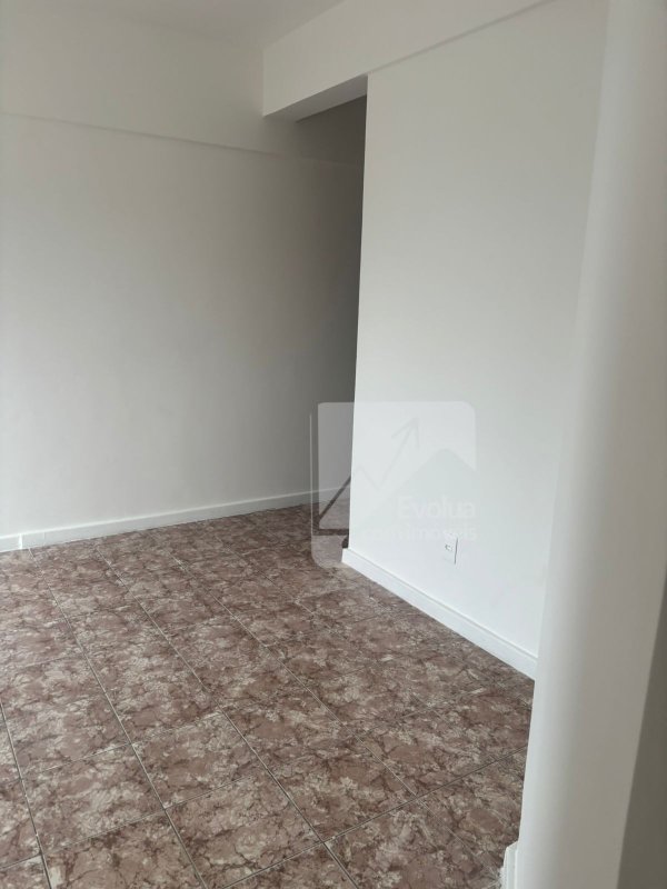 Excelente Apartamento reformado com 2º quartos no 8º andar Avenida Mário Leal Ferreira Salvador - 