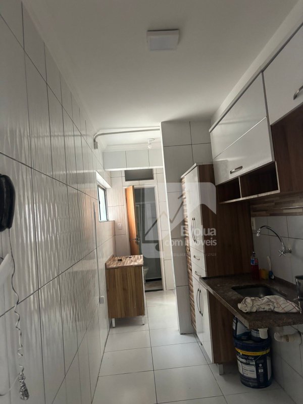 Excelente Apartamento reformado com 2º quartos no 8º andar Avenida Mário Leal Ferreira Salvador - 