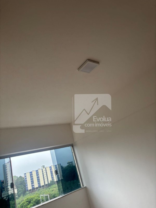 Excelente Apartamento reformado com 2º quartos no 8º andar Avenida Mário Leal Ferreira Salvador - 