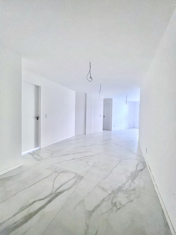Apartamento novo com 3 suítes na Barrinha  Rio de Janeiro - 