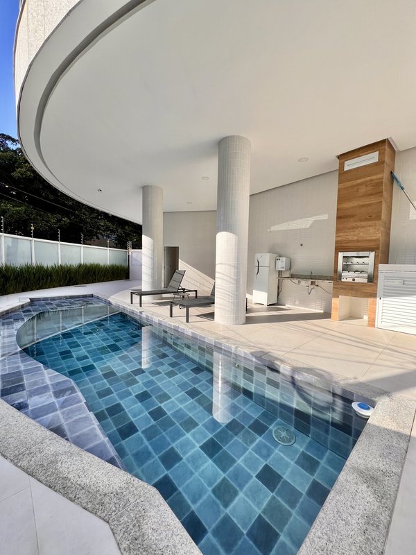 Apartamento novo com 3 suítes na Barrinha  Rio de Janeiro - 