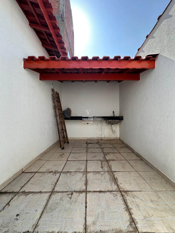 Casa térrea 2 dormitórios + 2 vagas de garagem  Guarulhos - 