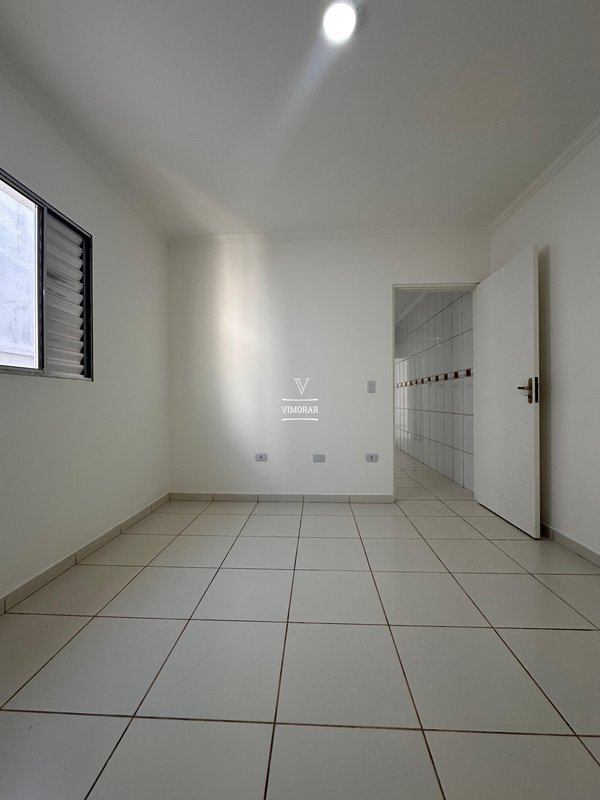 Casa térrea 2 dormitórios + 2 vagas de garagem  Guarulhos - 