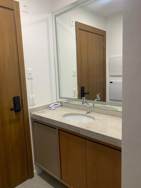 STUDIO COMPLETO, PARA LOCAÇÃO DECORADO, ANDAR ALTO, 26m² MOBILIADO .  CORREDOR DA VITORIA! Avenida Sete de Setembro Salvador - 