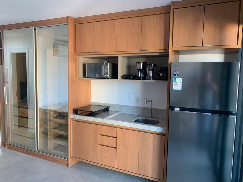 STUDIO COMPLETO, PARA LOCAÇÃO DECORADO, ANDAR ALTO, 26m² MOBILIADO .  CORREDOR DA VITORIA! Avenida Sete de Setembro Salvador - 