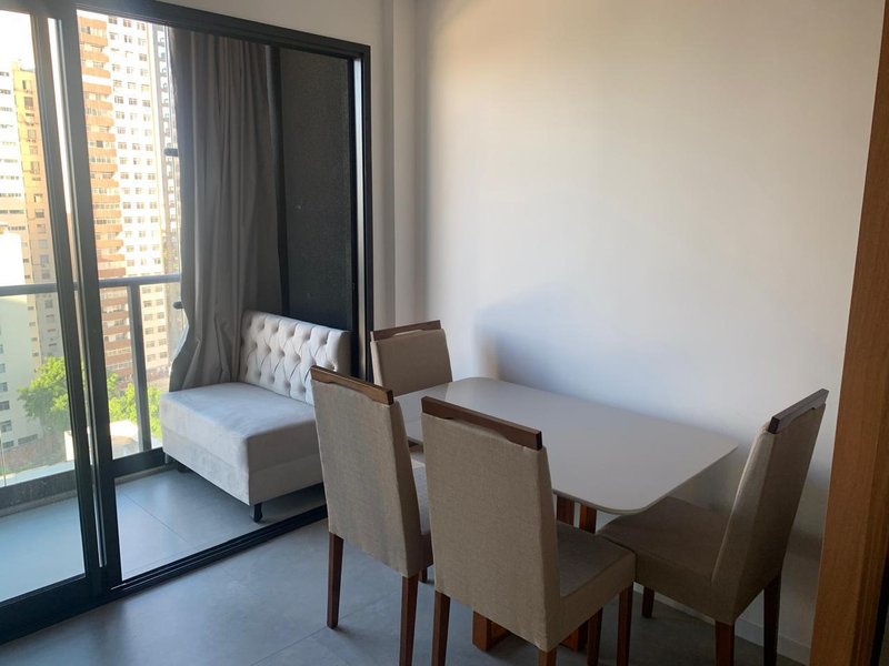 STUDIO COMPLETO, PARA LOCAÇÃO DECORADO, ANDAR ALTO, 26m² MOBILIADO .  CORREDOR DA VITORIA! Avenida Sete de Setembro Salvador - 