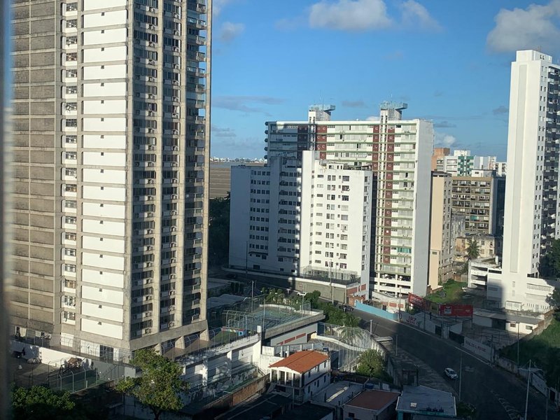 STUDIO COMPLETO, PARA LOCAÇÃO DECORADO, ANDAR ALTO, 26m² MOBILIADO .  CORREDOR DA VITORIA! Avenida Sete de Setembro Salvador - 