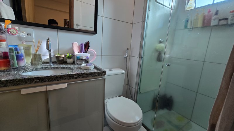 3 quartos (1 suíte). 79 m². Varanda. Andar alto. Moveis fixos Rua Desembargador Motta Júnior Recife - 