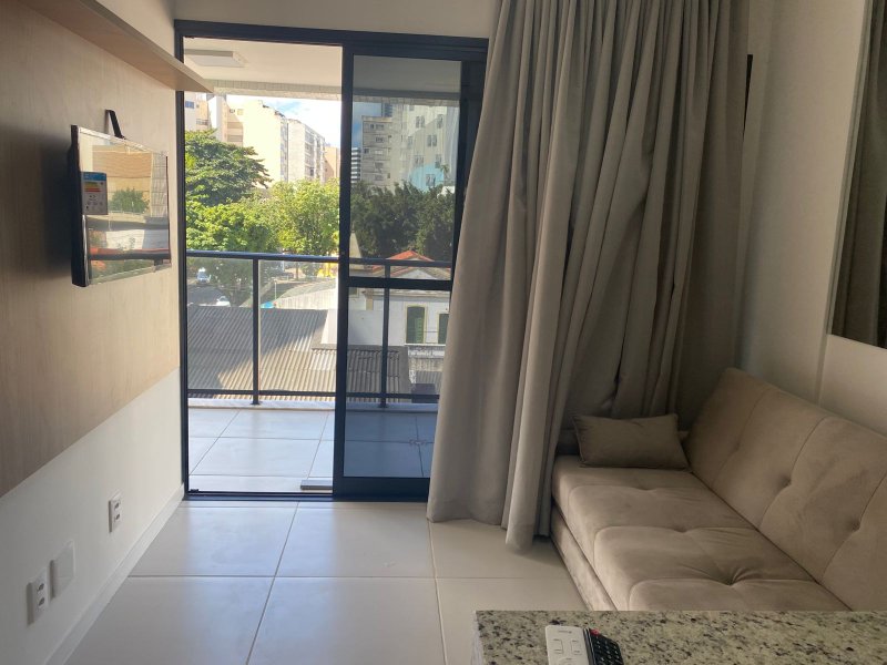 APARTAMENTO QUARTO E SALA VARANDA ELEVADOR PISCINA ACADEMIA GARAGEM LOCAÇÃO NA BARRA!!! Rua Marquês de Caravelas Salvador - 