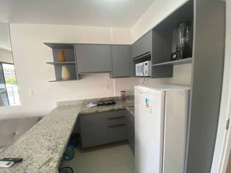 APARTAMENTO QUARTO E SALA VARANDA ELEVADOR PISCINA ACADEMIA GARAGEM LOCAÇÃO NA BARRA!!! Rua Marquês de Caravelas Salvador - 