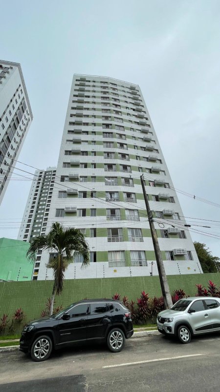 2 quartos (1 suíte). 49m2. 1 vaga de garagem.  Rua Copacabana Recife - 