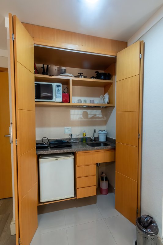 VENDO FLAT - 30M2 - MOBILIADO - ÓTIMO INVESTIMENTO - EXCELENTE LOCALIZAÇÃO!! Alameda Lorena São Paulo - 