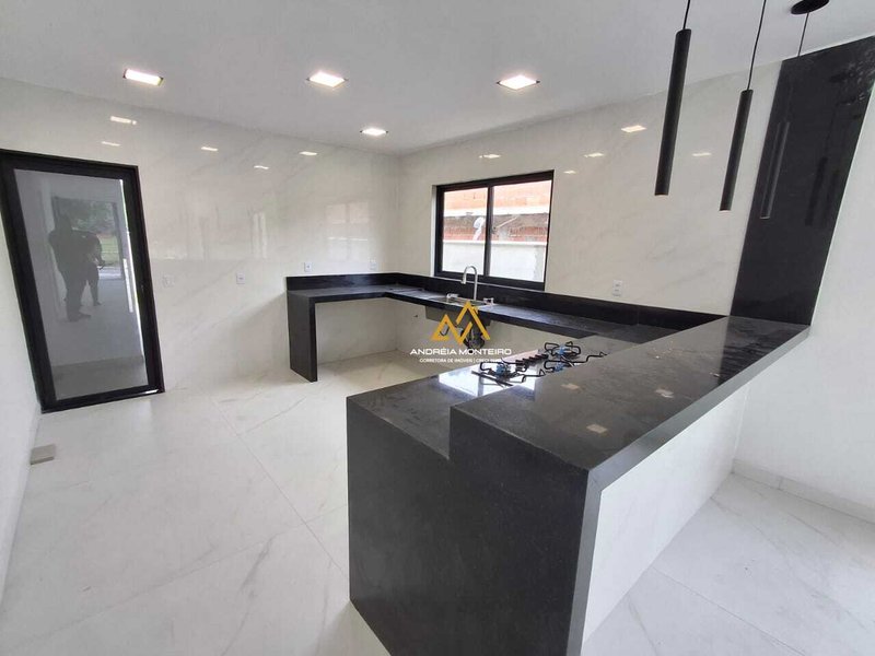 Casa com 3 dormitórios à venda, 380m² por R$980.000 - Cond. Reserva Pilar (Pilar) - Maricá Rod. Ver. Oldemar Guedes Figueiredo Maricá - 