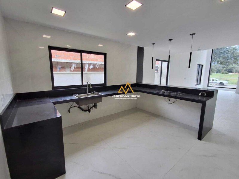 Casa com 3 dormitórios à venda, 380m² por R$980.000 - Cond. Reserva Pilar (Pilar) - Maricá Rod. Ver. Oldemar Guedes Figueiredo Maricá - 
