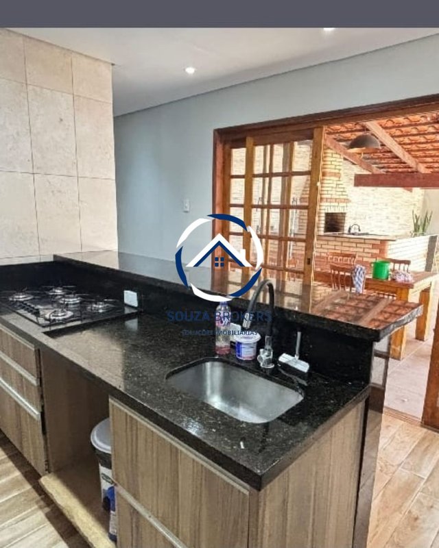 Excelente casa de 178m² no Bairro Condomínio Maracanã em Santo André  Santo André - 