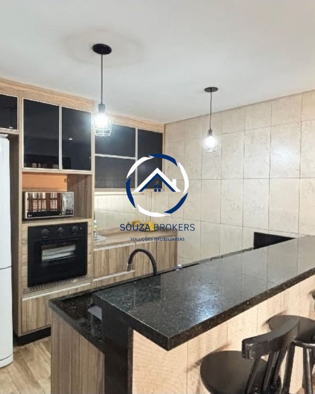 Excelente casa de 178m² no Bairro Condomínio Maracanã em Santo André  Santo André - 