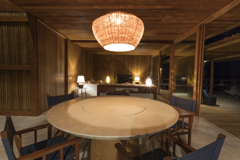 Casa Madeira à Venda, 446m², 4 Suítes, Oiteiros das Brisas - Bahia Rua da Pousada Porto Seguro - 