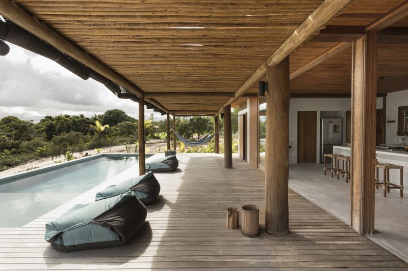 Casa Madeira à Venda, 446m², 4 Suítes, Oiteiros das Brisas - Bahia Rua da Pousada Porto Seguro - 