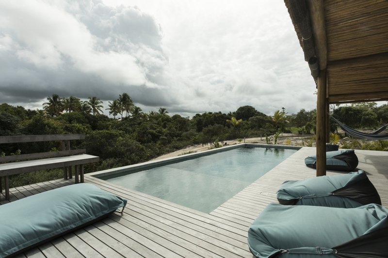 Casa Madeira à Venda, 446m², 4 Suítes, Oiteiros das Brisas - Bahia Rua da Pousada Porto Seguro - 