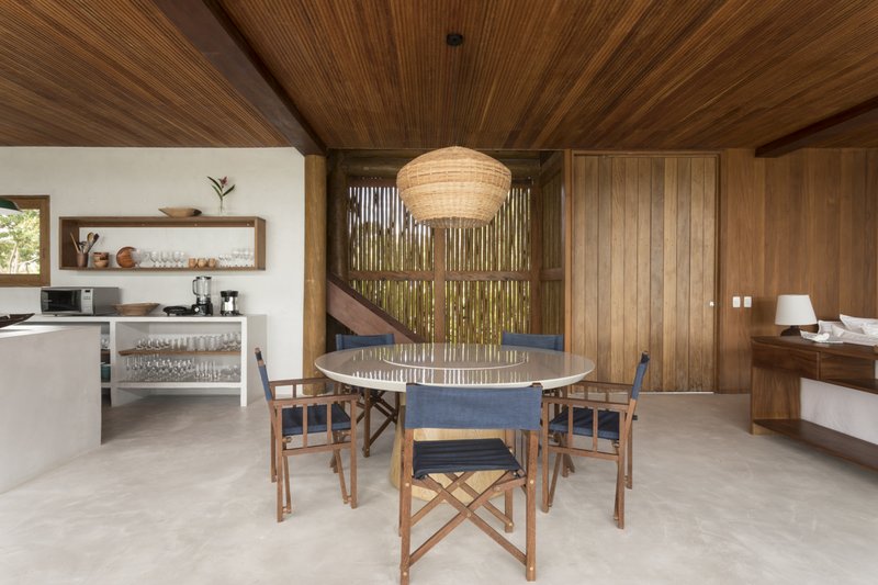 Casa Madeira à Venda, 446m², 4 Suítes, Oiteiros das Brisas - Bahia Rua da Pousada Porto Seguro - 