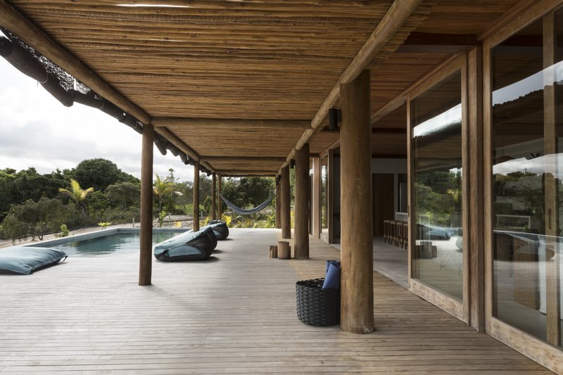 Casa Madeira à Venda, 446m², 4 Suítes, Oiteiros das Brisas - Bahia Rua da Pousada Porto Seguro - 