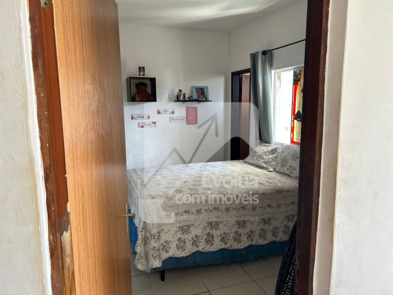 Casa aluguel R$ 2.500,00 de 3/4 mobiliada - Itapuã  Salvador - 