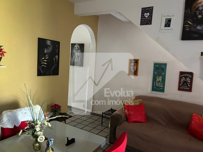 Casa aluguel R$ 2.500,00 de 3/4 mobiliada - Itapuã  Salvador - 