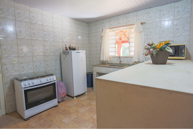 Chacara à venda - R$ 570.000 - 3 Dorm. 1 suite - Cond. Residencial Aquarius - Araçoiaba SP R. José de Oliveira Leite Araçoiaba da Serra - 
