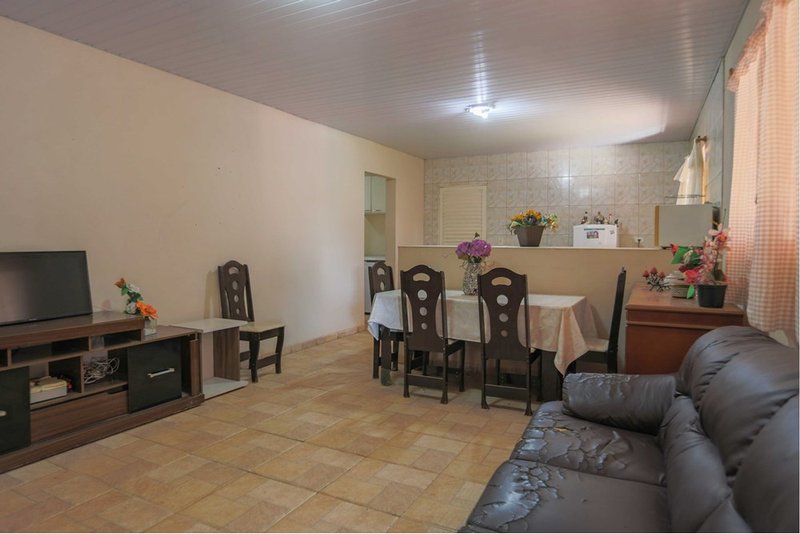 Chacara à venda - R$ 570.000 - 3 Dorm. 1 suite - Cond. Residencial Aquarius - Araçoiaba SP R. José de Oliveira Leite Araçoiaba da Serra - 