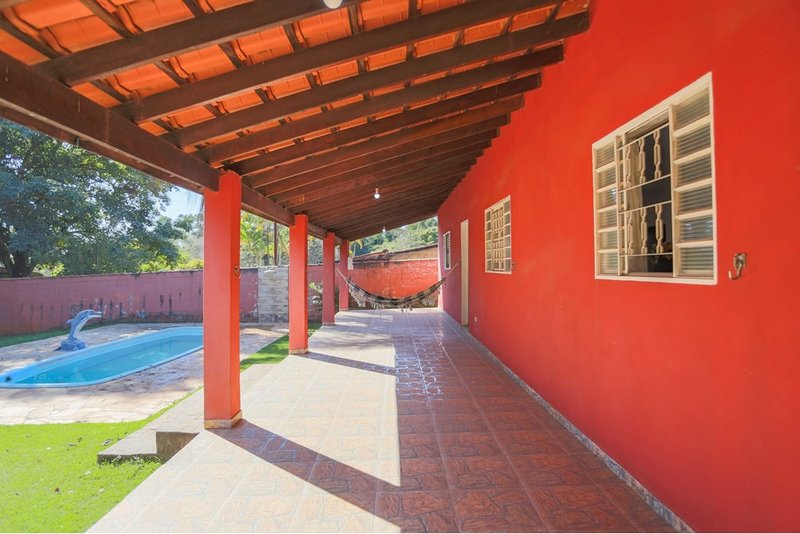 Chacara à venda - R$ 570.000 - 3 Dorm. 1 suite - Cond. Residencial Aquarius - Araçoiaba SP R. José de Oliveira Leite Araçoiaba da Serra - 