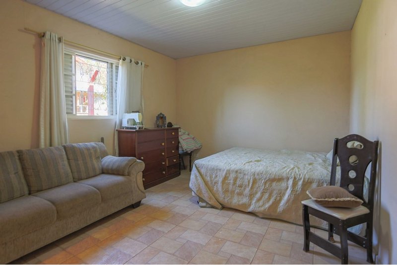 Chacara à venda - R$ 570.000 - 3 Dorm. 1 suite - Cond. Residencial Aquarius - Araçoiaba SP R. José de Oliveira Leite Araçoiaba da Serra - 