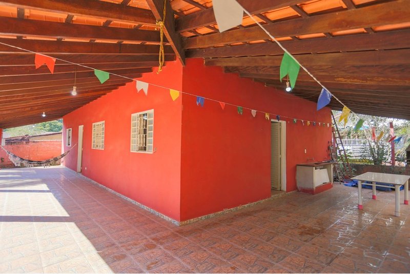 Chacara à venda - R$ 570.000 - 3 Dorm. 1 suite - Cond. Residencial Aquarius - Araçoiaba SP R. José de Oliveira Leite Araçoiaba da Serra - 