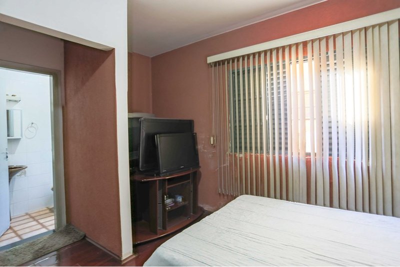 Casa à venda - 148m - 3 Dorm. (1 suíte), 4 vagas, Espaço gourmet - churrasqueira Sorocaba Rua Nicolau Archilla Rodrigues Sorocaba - 