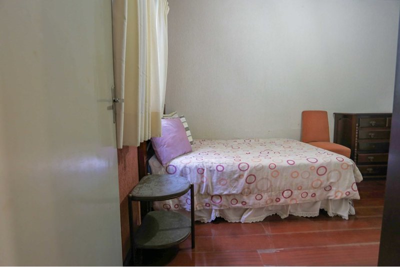 Casa à venda - 148m - 3 Dorm. (1 suíte), 4 vagas, Espaço gourmet - churrasqueira Sorocaba Rua Nicolau Archilla Rodrigues Sorocaba - 