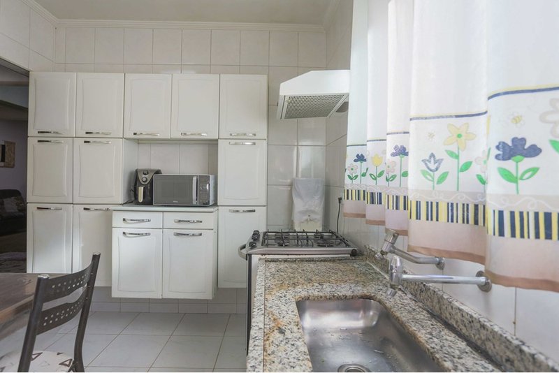 Casa à venda - 148m - 3 Dorm. (1 suíte), 4 vagas, Espaço gourmet - churrasqueira Sorocaba Rua Nicolau Archilla Rodrigues Sorocaba - 