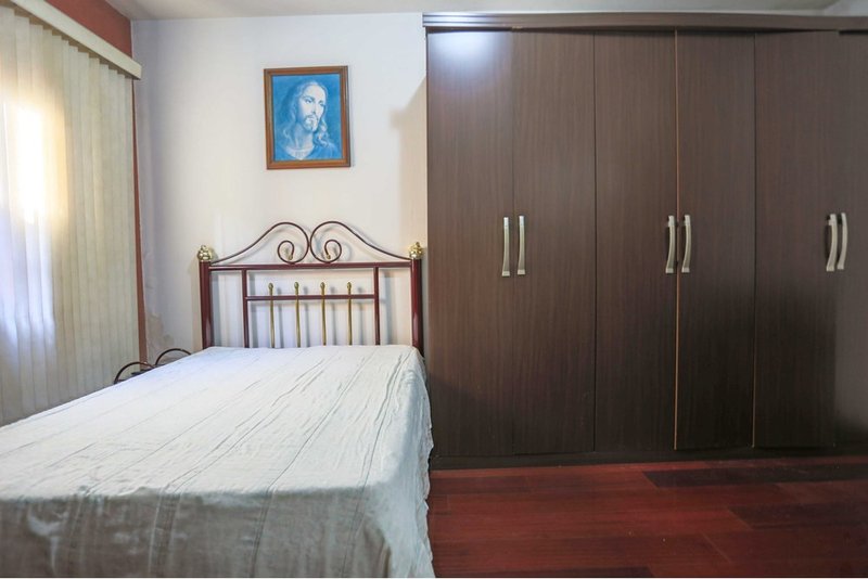 Casa à venda - 148m - 3 Dorm. (1 suíte), 4 vagas, Espaço gourmet - churrasqueira Sorocaba Rua Nicolau Archilla Rodrigues Sorocaba - 