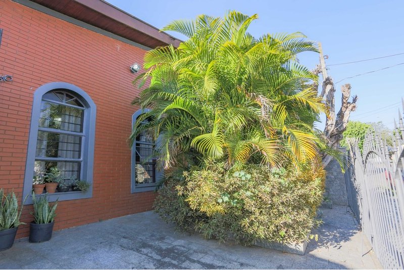 Casa à venda - 148m - 3 Dorm. (1 suíte), 4 vagas, Espaço gourmet - churrasqueira Sorocaba Rua Nicolau Archilla Rodrigues Sorocaba - 