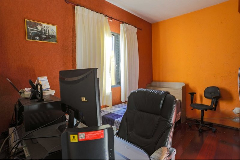 Casa à venda - 148m - 3 Dorm. (1 suíte), 4 vagas, Espaço gourmet - churrasqueira Sorocaba Rua Nicolau Archilla Rodrigues Sorocaba - 