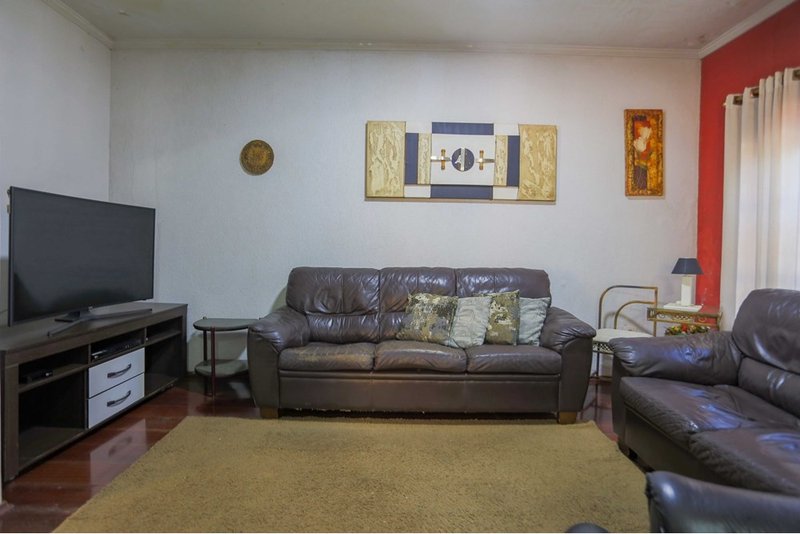 Casa à venda - 148m - 3 Dorm. (1 suíte), 4 vagas, Espaço gourmet - churrasqueira Sorocaba Rua Nicolau Archilla Rodrigues Sorocaba - 