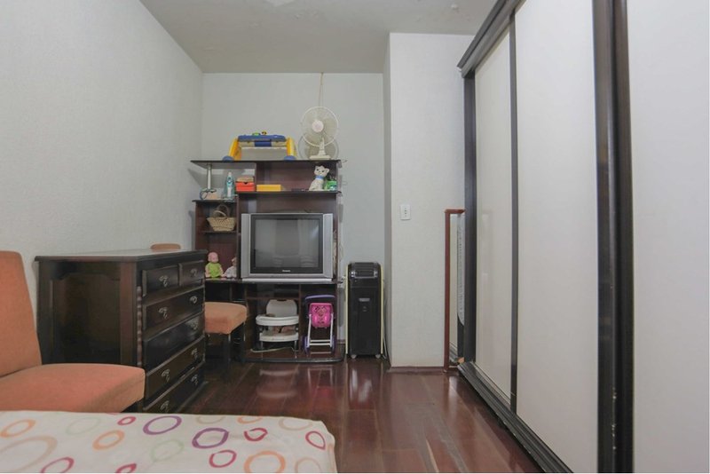 Casa à venda - 148m - 3 Dorm. (1 suíte), 4 vagas, Espaço gourmet - churrasqueira Sorocaba Rua Nicolau Archilla Rodrigues Sorocaba - 