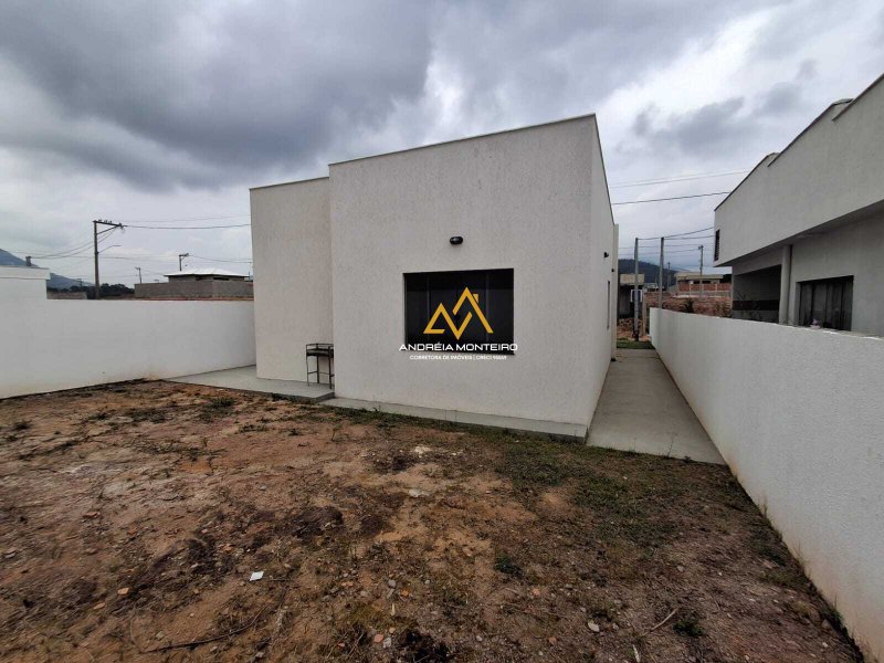 Casa com 2 dormitórios à venda, 240m² por R$ 410.000 -Cond. Dom Village- Ubatiba - Maricá Rodovia. Vereador Oldemar Guedes Figueiredo Maricá - 