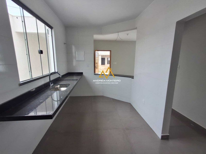 Casa com 2 dormitórios à venda, 240m² por R$ 410.000 -Cond. Dom Village- Ubatiba - Maricá Rodovia. Vereador Oldemar Guedes Figueiredo Maricá - 