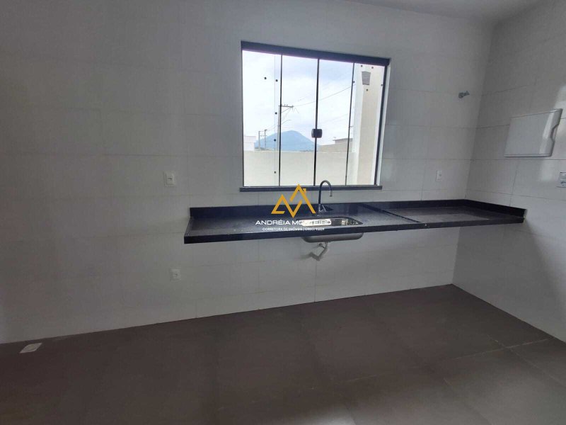Casa com 2 dormitórios à venda, 240m² por R$ 410.000 -Cond. Dom Village- Ubatiba - Maricá Rodovia. Vereador Oldemar Guedes Figueiredo Maricá - 