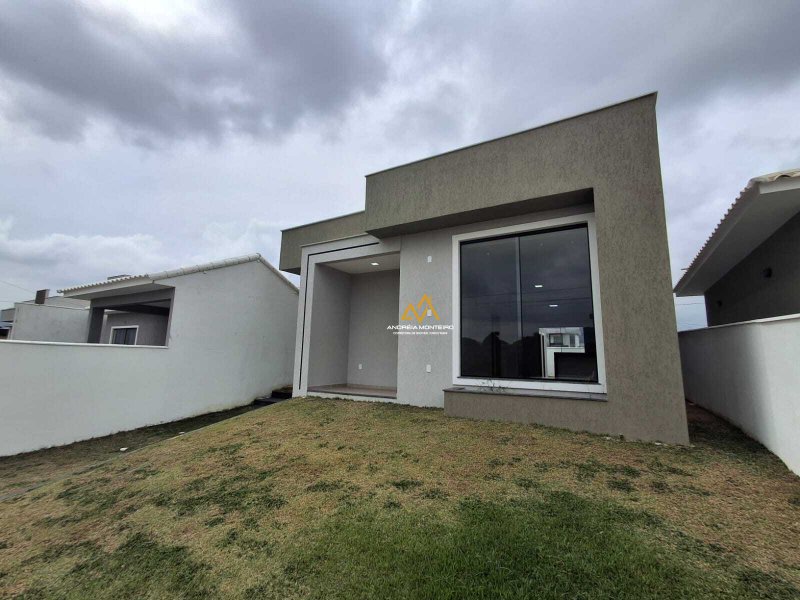 Casa com 3 dormitórios à venda, 99m² por R$ 540.000 -Cond. Dom Village- Ubatiba - Maricá Rodovia. Vereador Oldemar Guedes Figueiredo Maricá - 