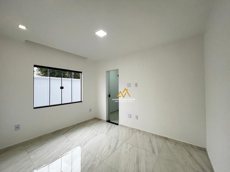 Casa com 3 dormitórios à venda, 100m² por R$ 560.000 -Cond. Dom Village- Ubatiba - Maricá Rodovia. Vereador Oldemar Guedes Figueiredo Maricá - 