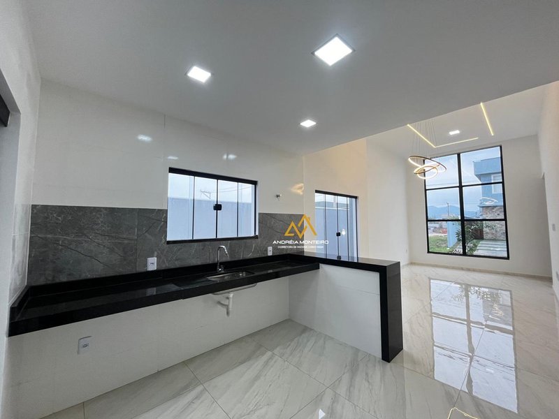 Casa com 3 dormitórios à venda, 100m² por R$ 560.000 -Cond. Dom Village- Ubatiba - Maricá Rodovia. Vereador Oldemar Guedes Figueiredo Maricá - 