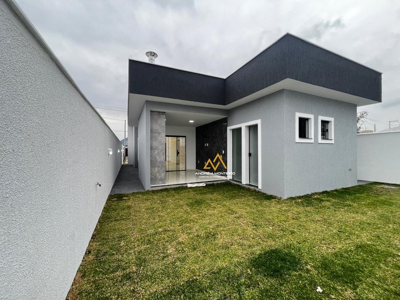 Casa com 3 dormitórios à venda, 100m² por R$ 560.000 -Cond. Dom Village- Ubatiba - Maricá Rodovia. Vereador Oldemar Guedes Figueiredo Maricá - 