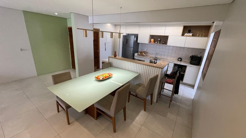 3 quartos (1 suíte). 156m2. Varanda integrada. Reformado. 1 vaga de garagem coberta Rua Faustino Porto Recife - 