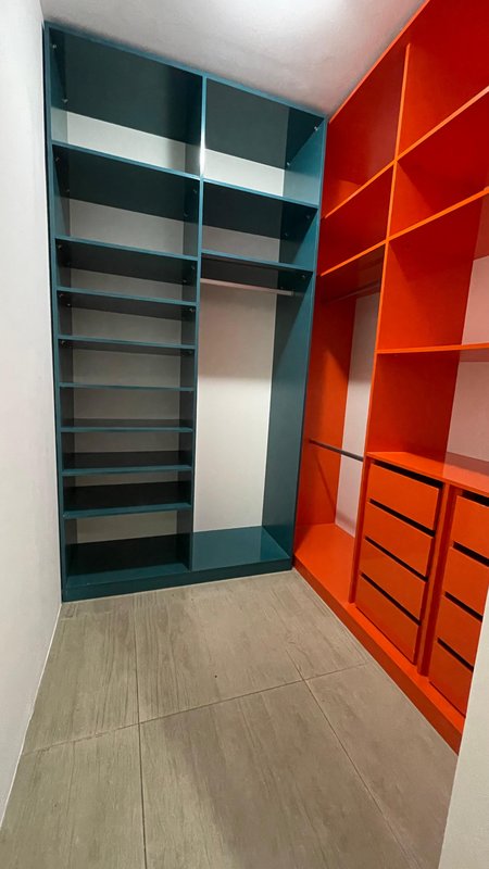 1 quarto (1 suíte com closet). sala e cozinha integradas. 1 banheiro social Rua Mamanguape Recife - 