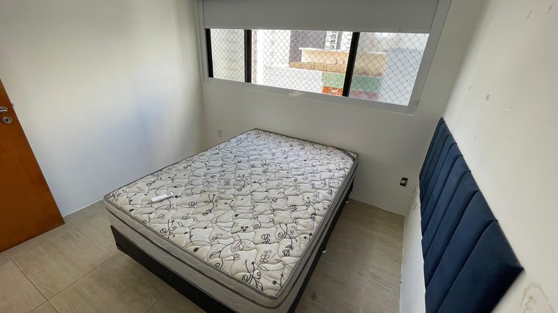 1 quarto (1 suíte com closet). sala e cozinha integradas. 1 banheiro social Rua Mamanguape Recife - 